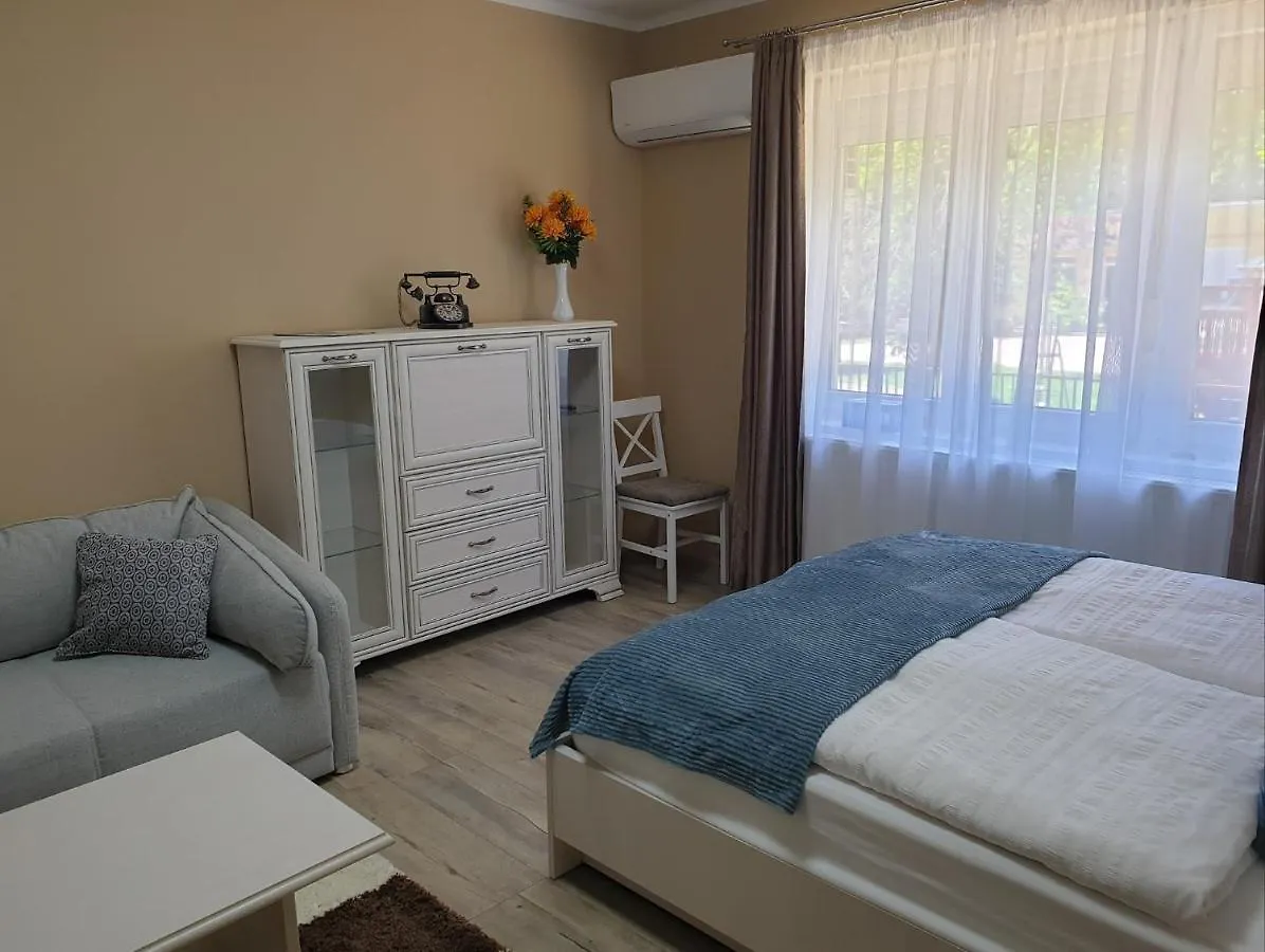 Royal Apartman Eger 0*,  Węgry